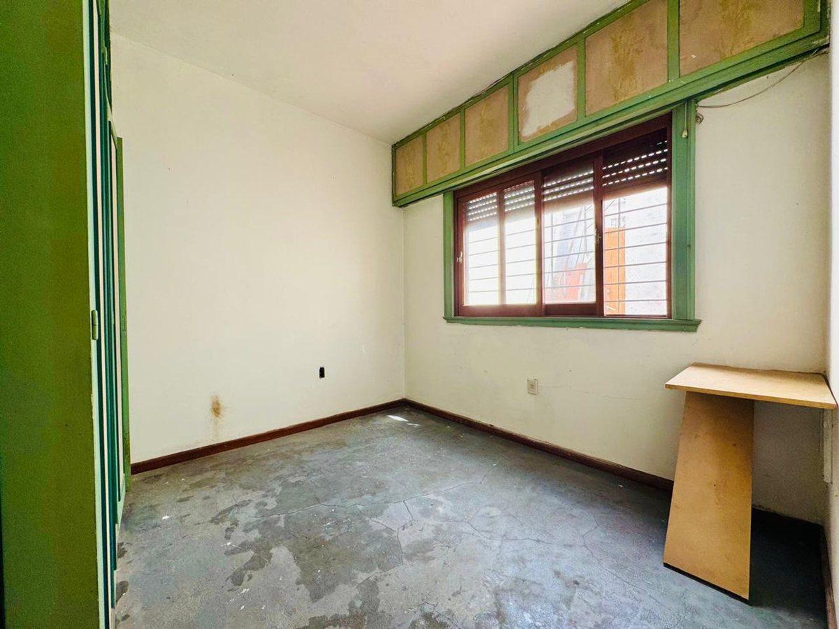 Foto de VENTA CASA 5 AMBIENTES Y LOCAL A REFACCIONAR MORON, imagen 5
