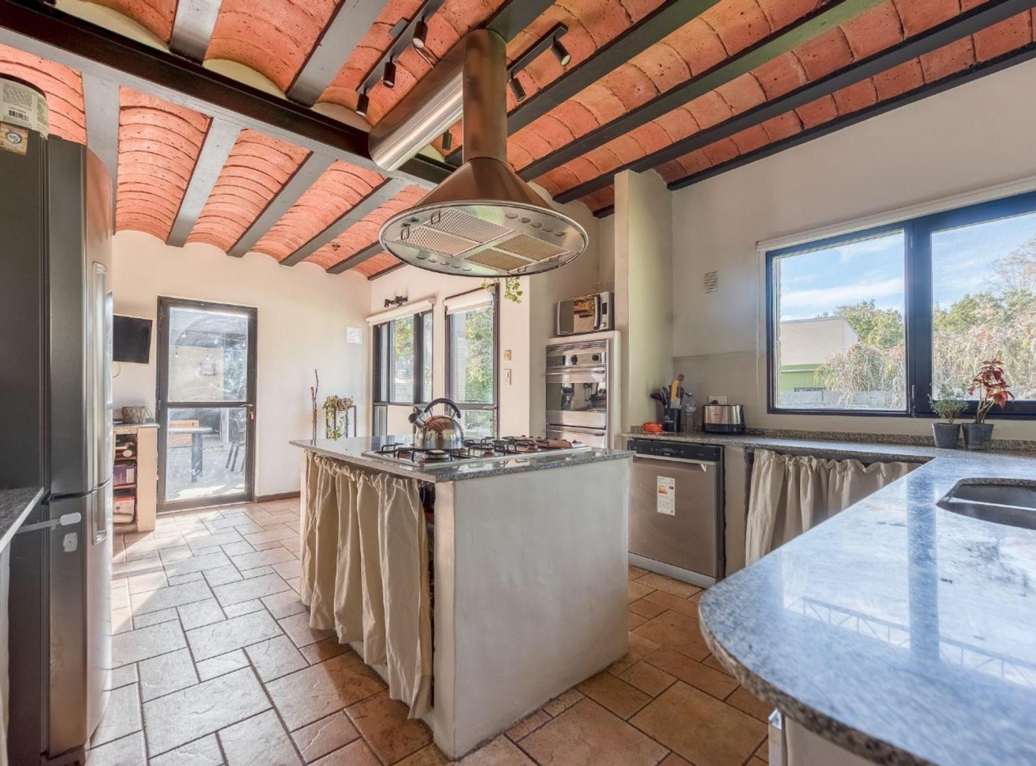 Foto de VENTA CASA PARQUE LELOIR EXCELENTE ESTADO, imagen 3