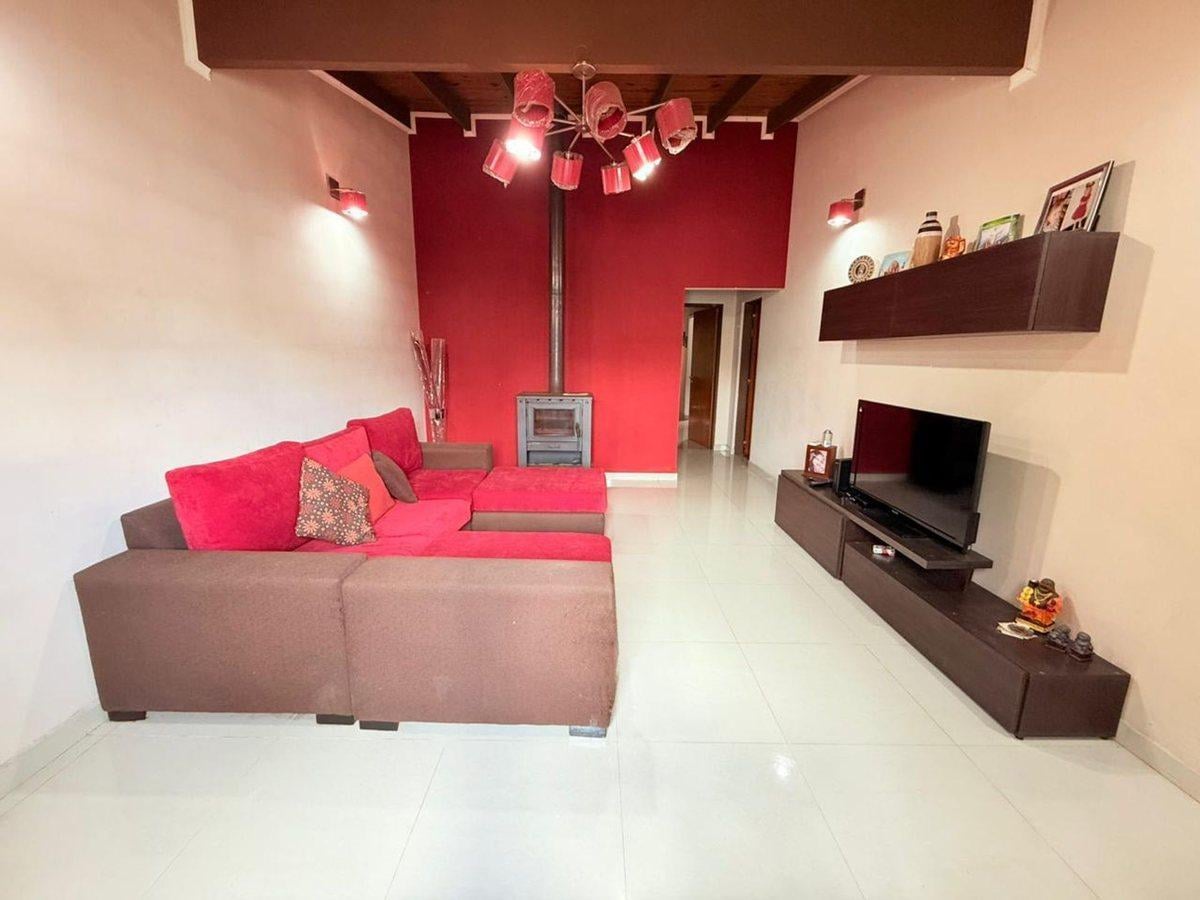 Foto de VENTA CHALET 4 AMB. PATIO Y COCHERA -ITUZAINGO, imagen 2