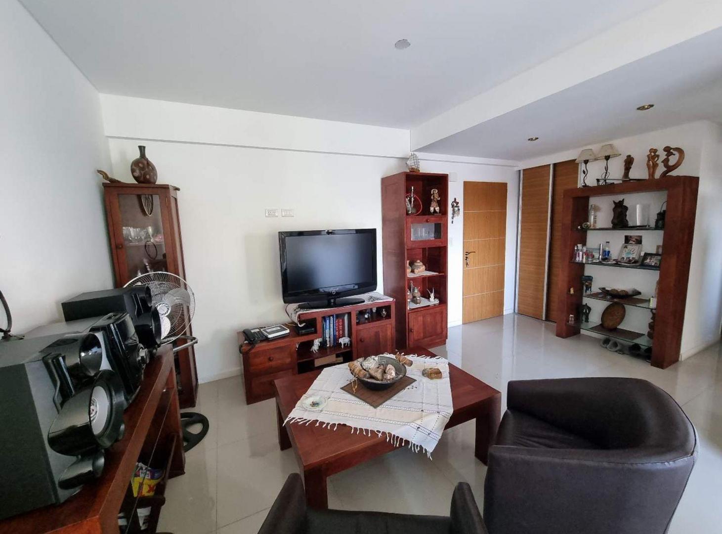 Foto de Venta depto. 3 amb. c/cochera Ituzaingó norte, imagen 5