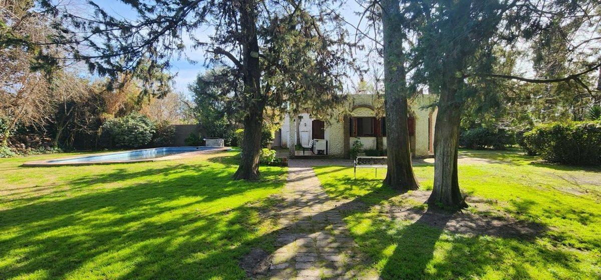 Foto de Venta quinta en Villa Udaondo quincho y pileta, imagen 5
