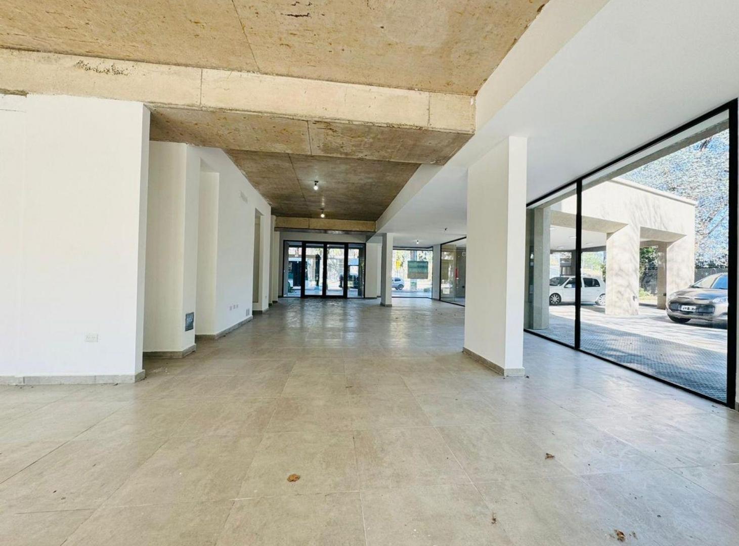 Foto de VENTA LOCAL 189M2 EN LOS POLVORINES, imagen 5