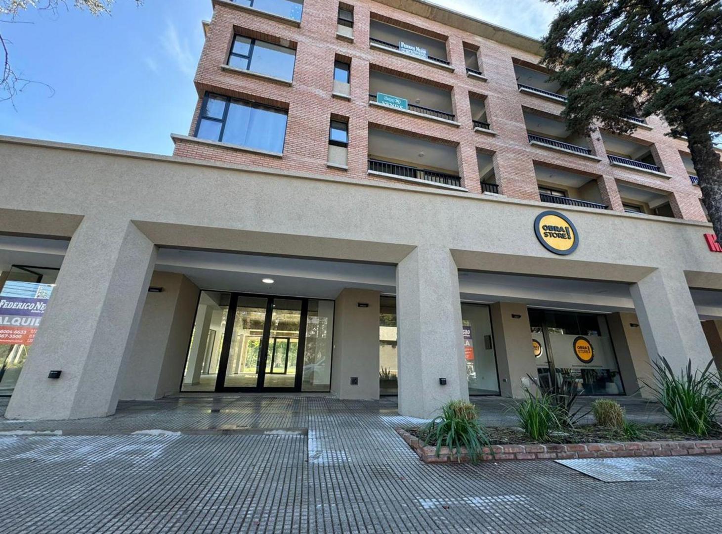 Foto de VENTA LOCAL 189M2 EN LOS POLVORINES, imagen 3