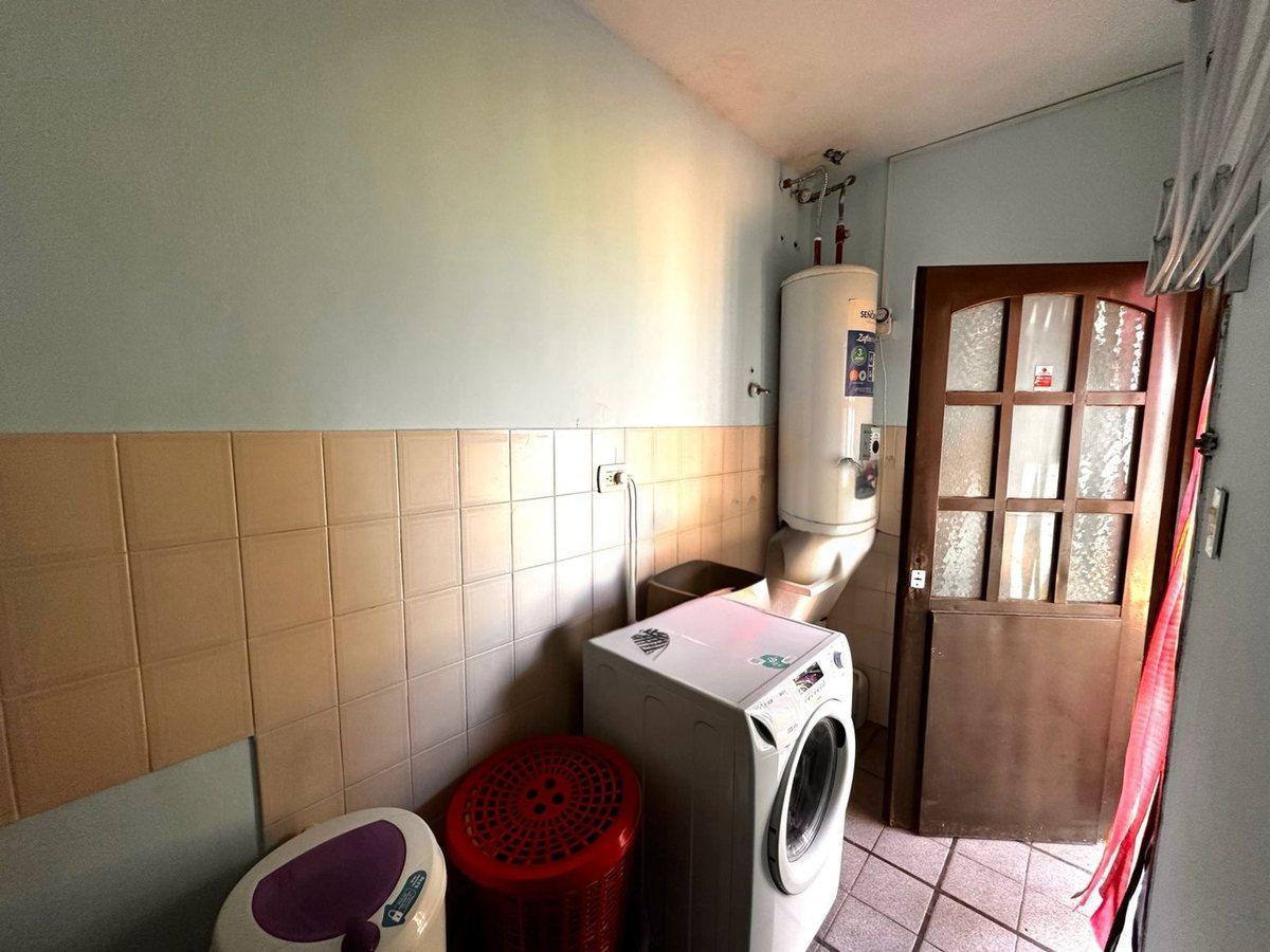 Foto de VENTA CASA 5 AMB LUJAN JARDIN Y PARQUE, imagen 5