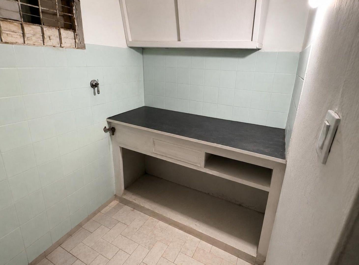 Foto de VENTA LOCAL 42M2 CENTRO COMERCIAL MORENO SUR, imagen 4