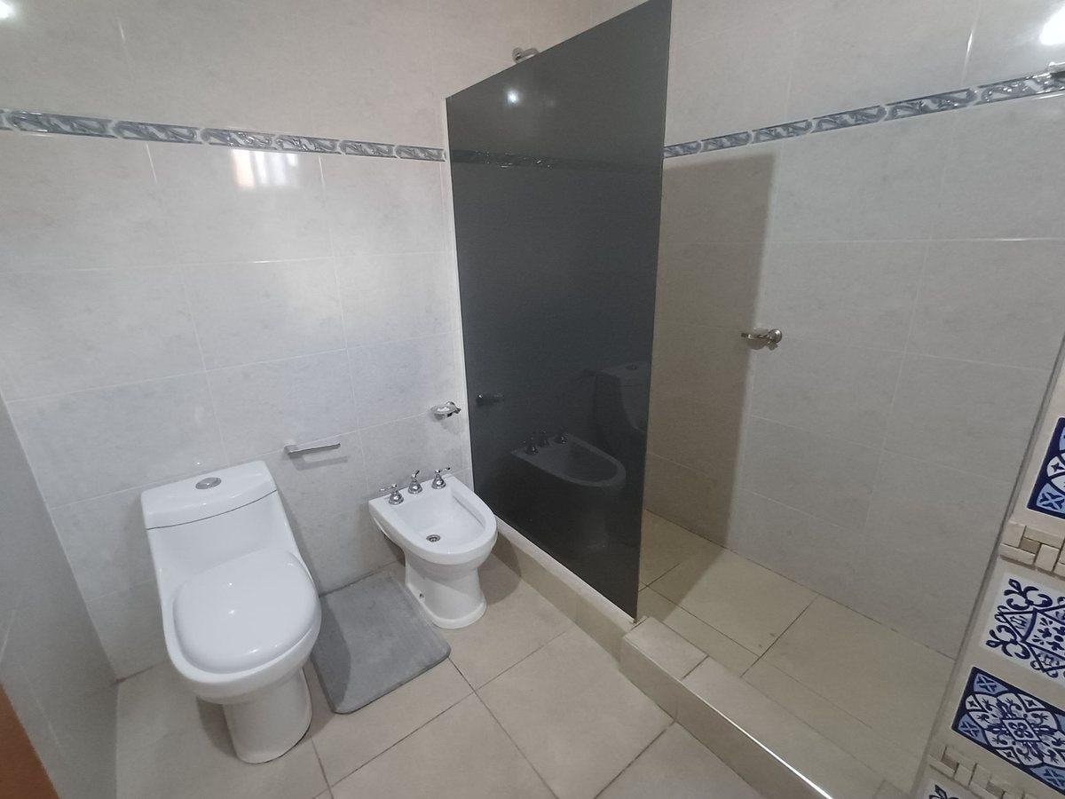 Foto de VENTA CASA MULTIFAMILIAR PERMUTA FATIMA PILAR, imagen 5