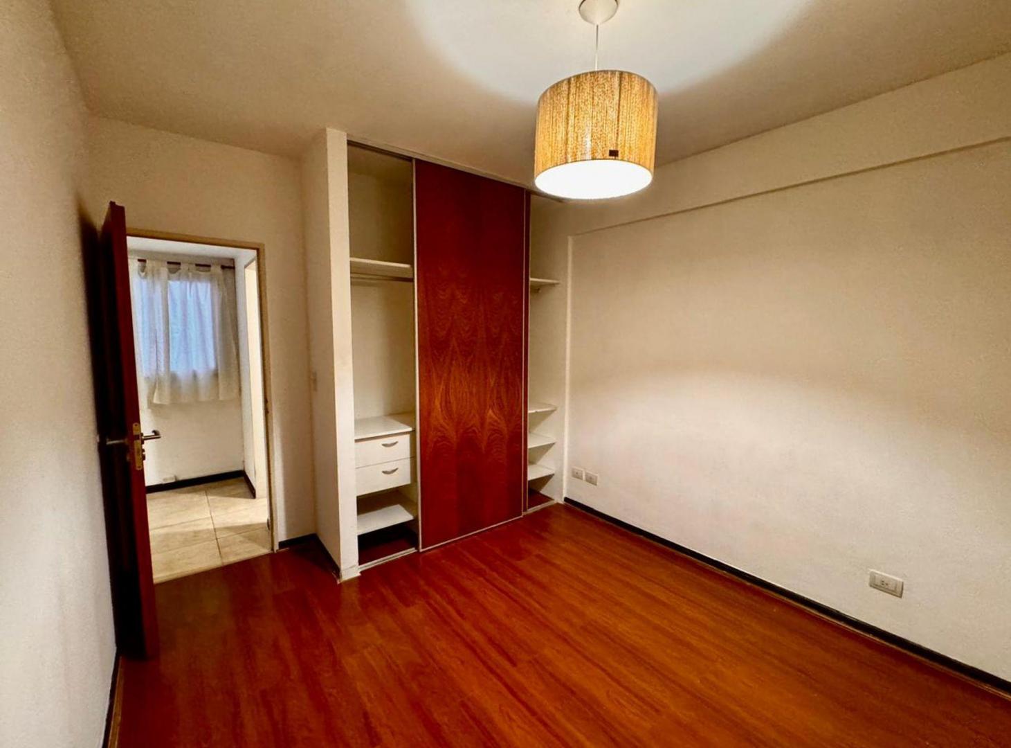 Foto de VENTA DPTO 2AMB BALCON AL FRENTE CATEGORIA MORON, imagen 3