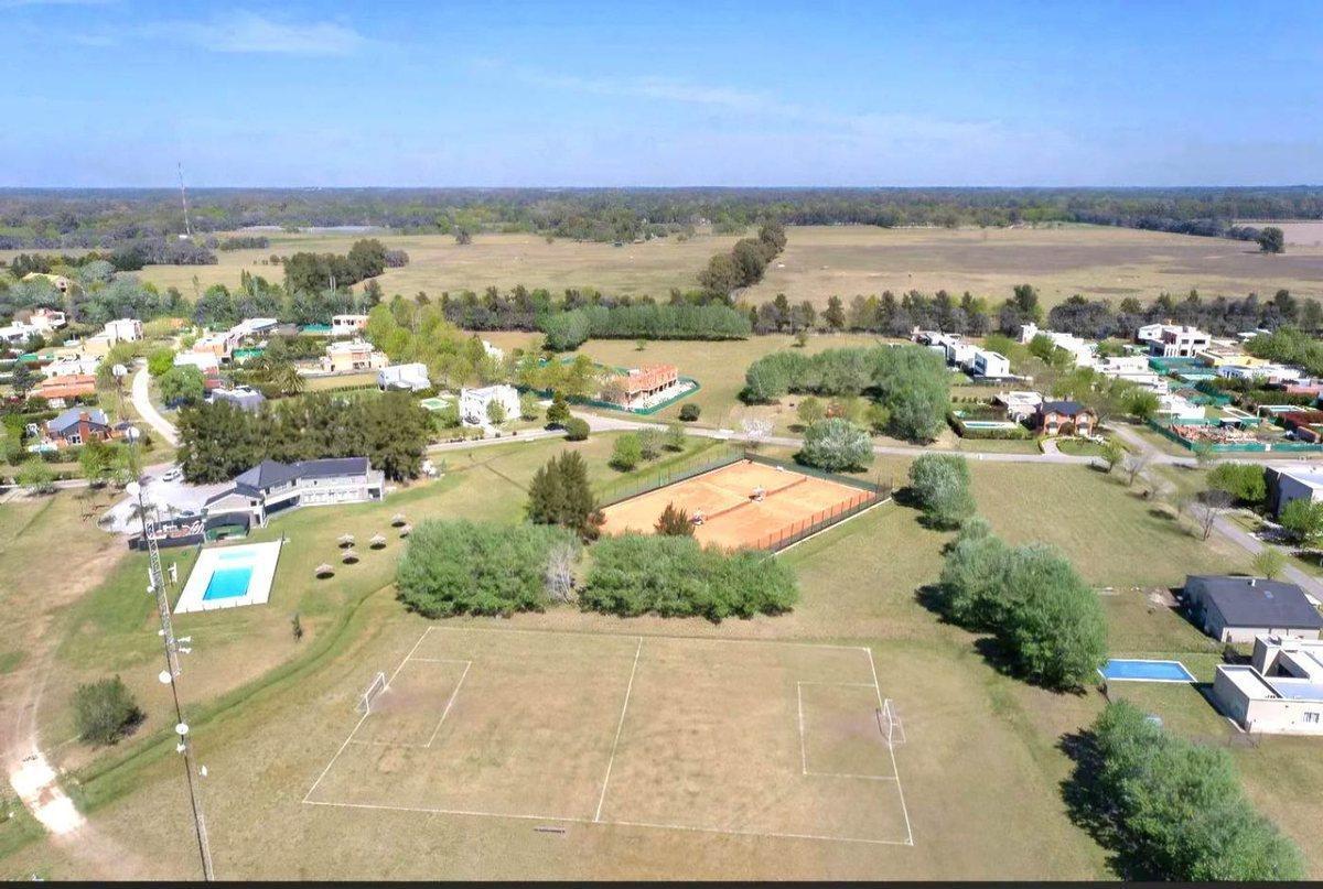 Foto de VENTA LOTE 700M2 CENTRAL COUNTRY CARDALES VILLAGE, imagen 3
