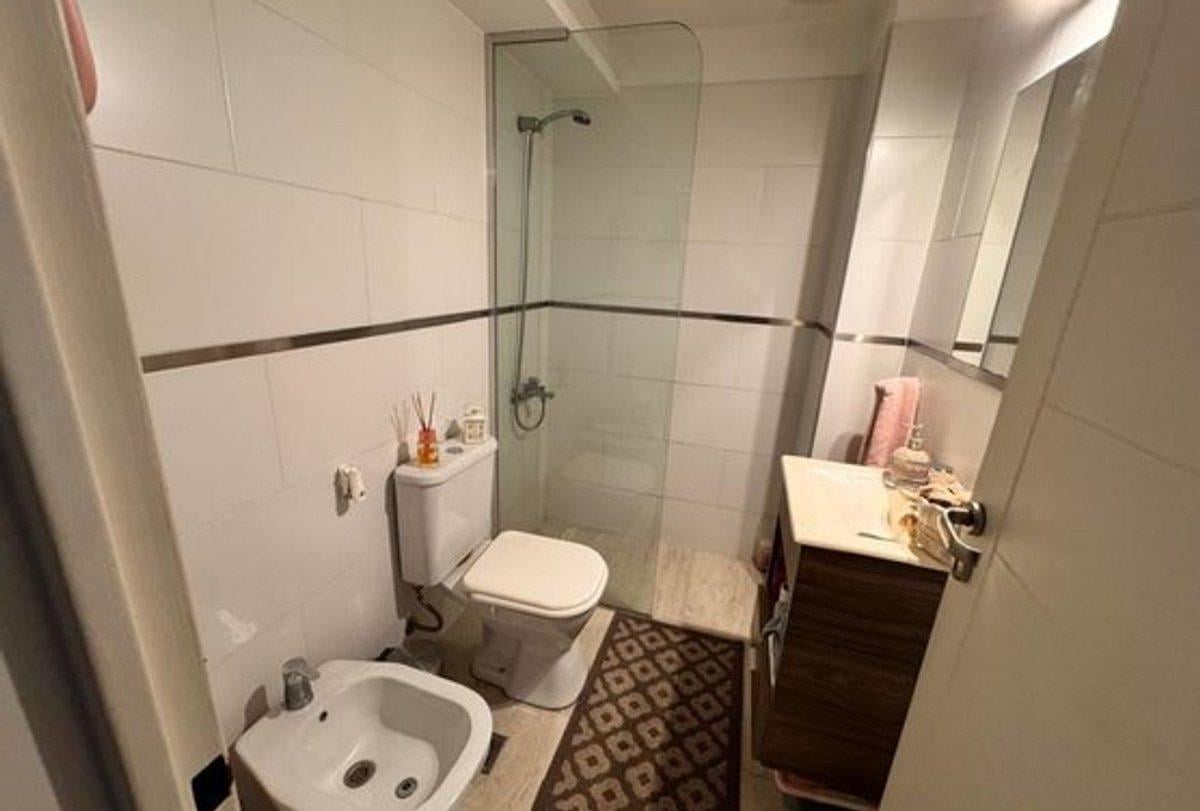 Foto de VENTA DPTO 2AMB SEMIPISO BALCON AL FRENTE MORON, imagen 3