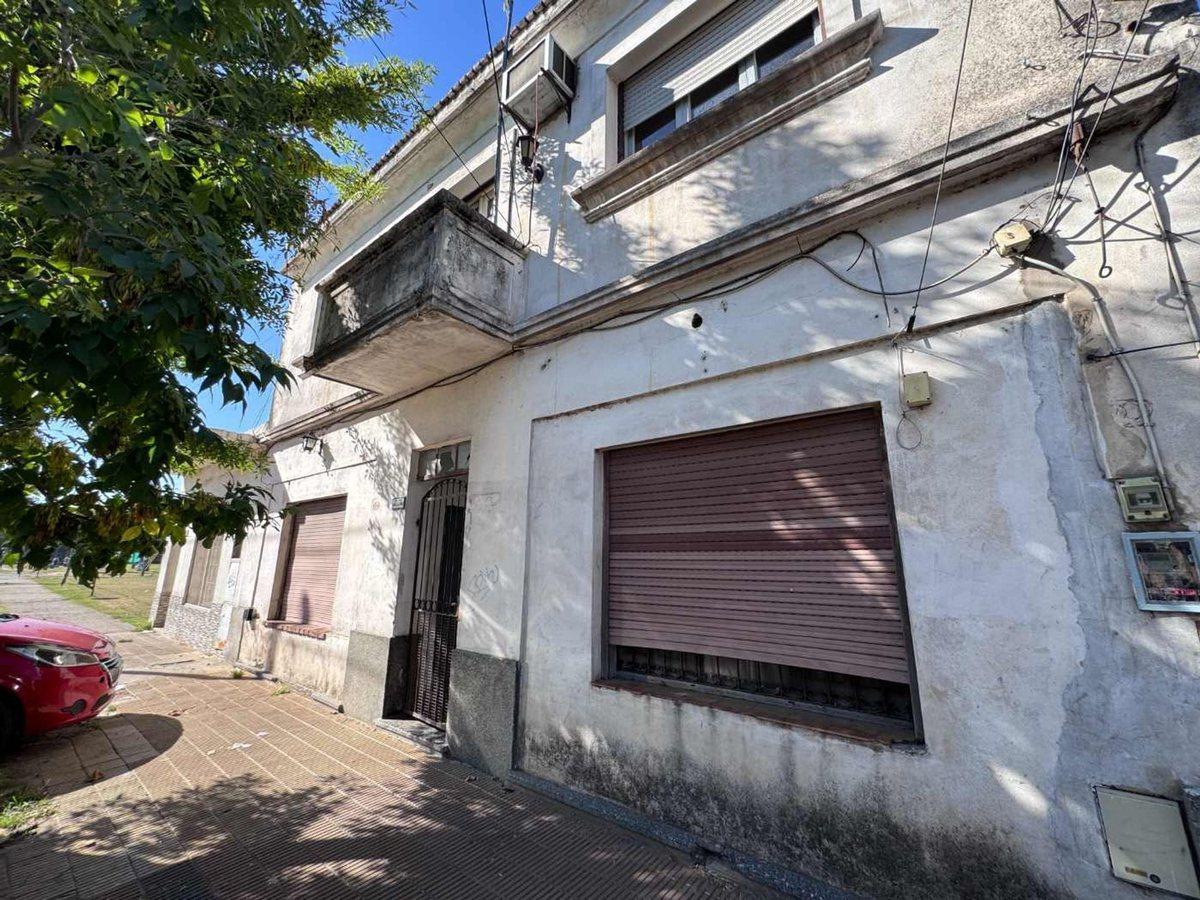 Foto de VENTA EDIFICIO BLOQUE 4 DPTOS MERLO INVERSOR, imagen 2