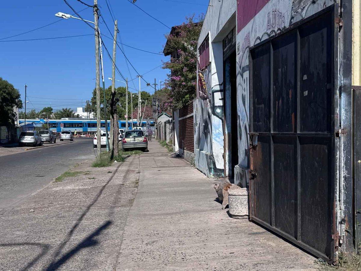 Foto de VENTA LOTE COMERCIAL CON GALPÓN ESTACIÓN DE MERLO, imagen 1