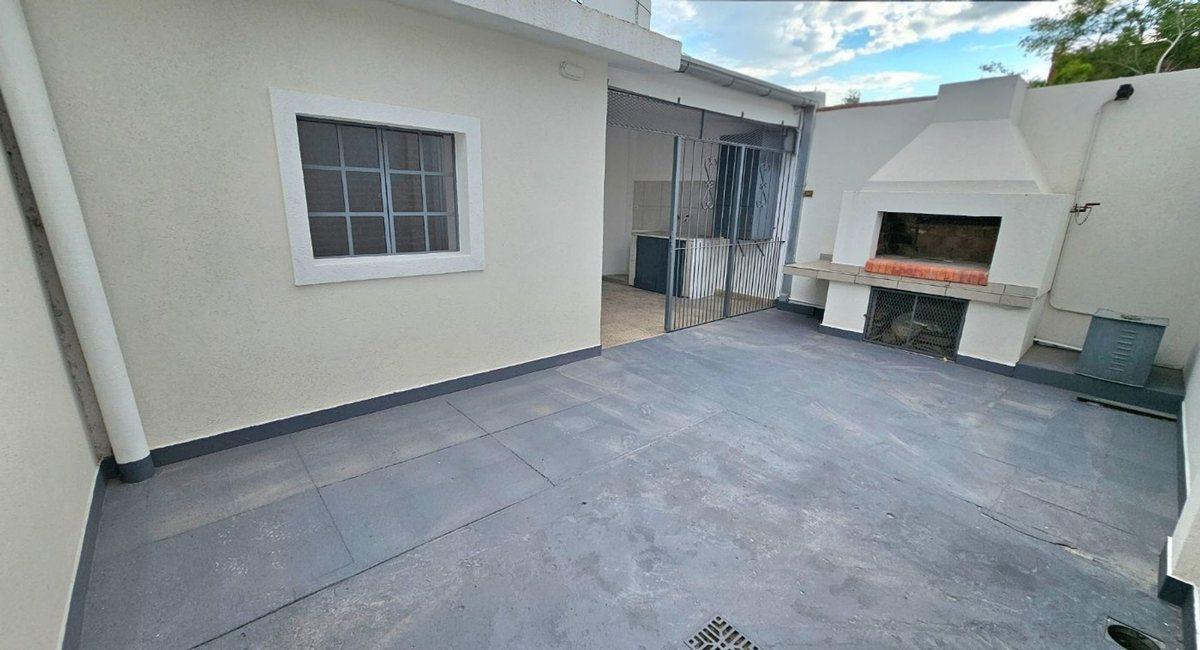 Foto de VENTA CASA 4 AMB Y 3 DUPLEX OPORTUNIDAD MORENO, imagen 5
