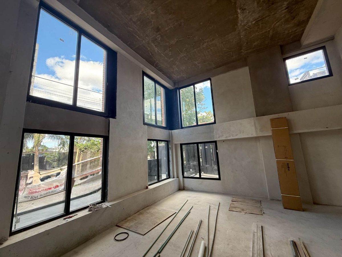 Foto de ALQUILER LOCAL A ESTRENAR BRICKHOUSE ITUZAIN 150M2, imagen 5