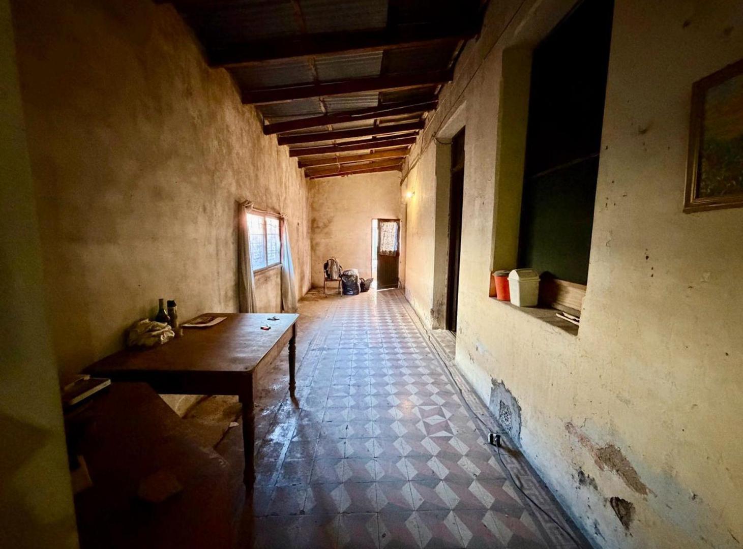 Foto de VENTA CASA A REFACCIONAR CON TERRENO 375 LIBERTAD, imagen 3