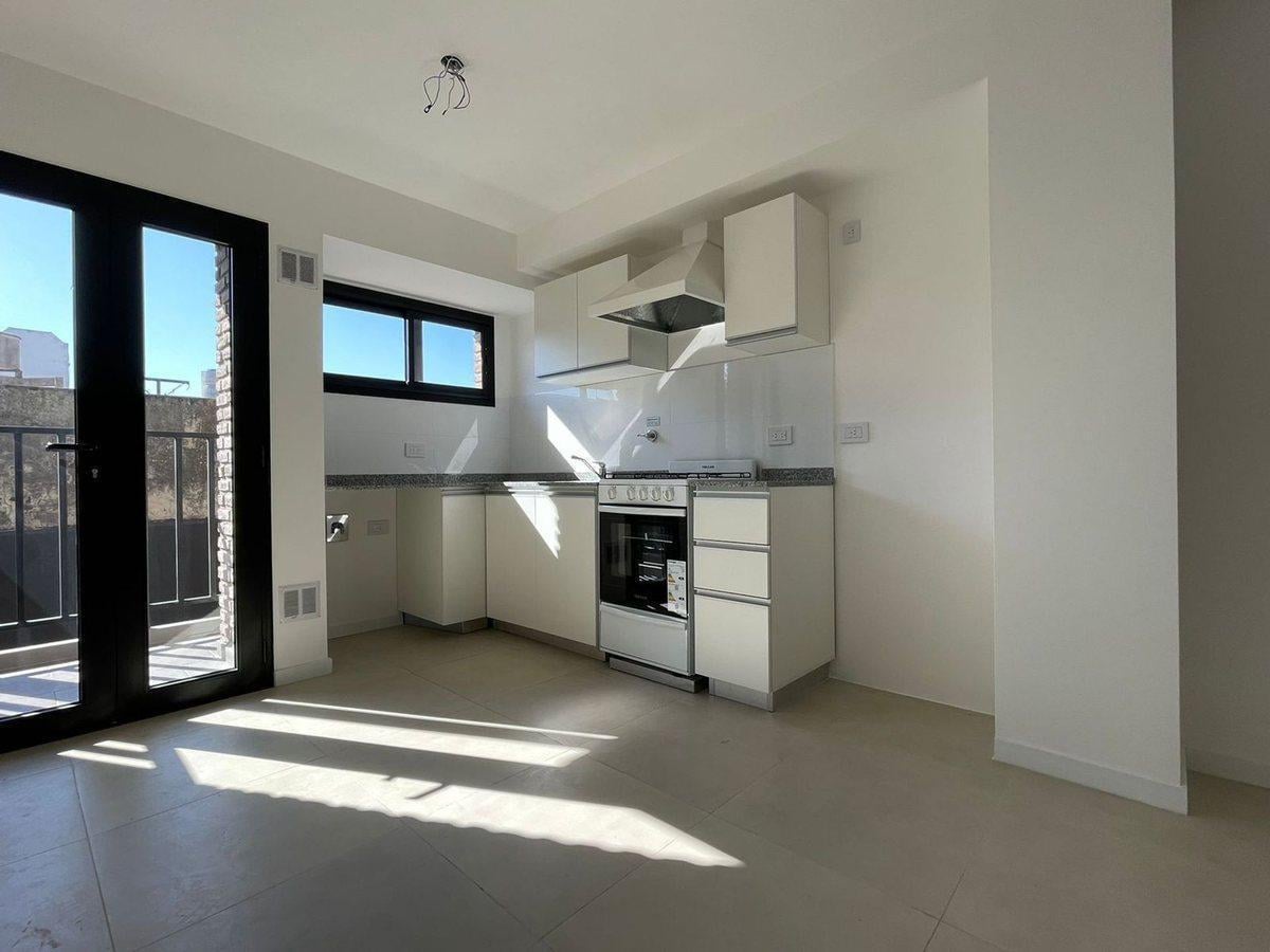 Foto de ALQUILER MONOAMB. C/BALCÓN EDIFICIO DE CATEGORÍA, imagen 1