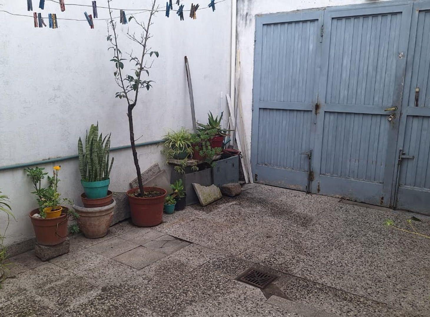 Foto de VENTA LOTE 5 DPTOS COCHERA OPORTUNIDAD RENTA MORON, imagen 5