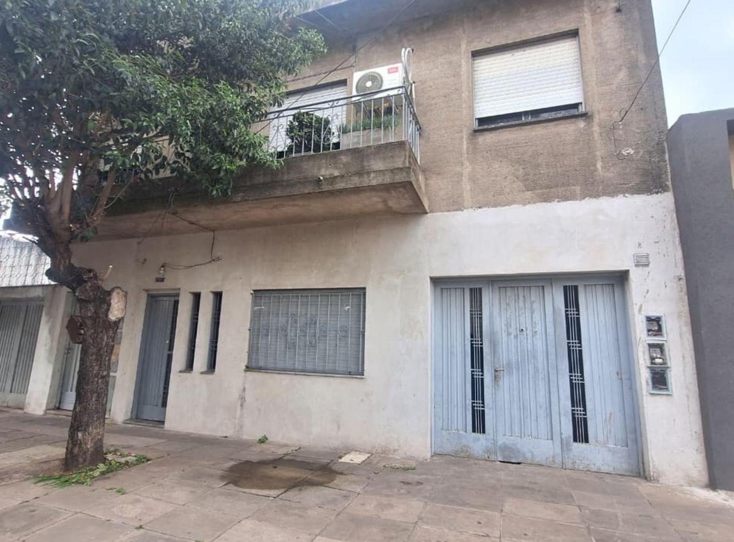 Foto de VENTA LOTE 5 DPTOS COCHERA OPORTUNIDAD RENTA MORON, imagen 2