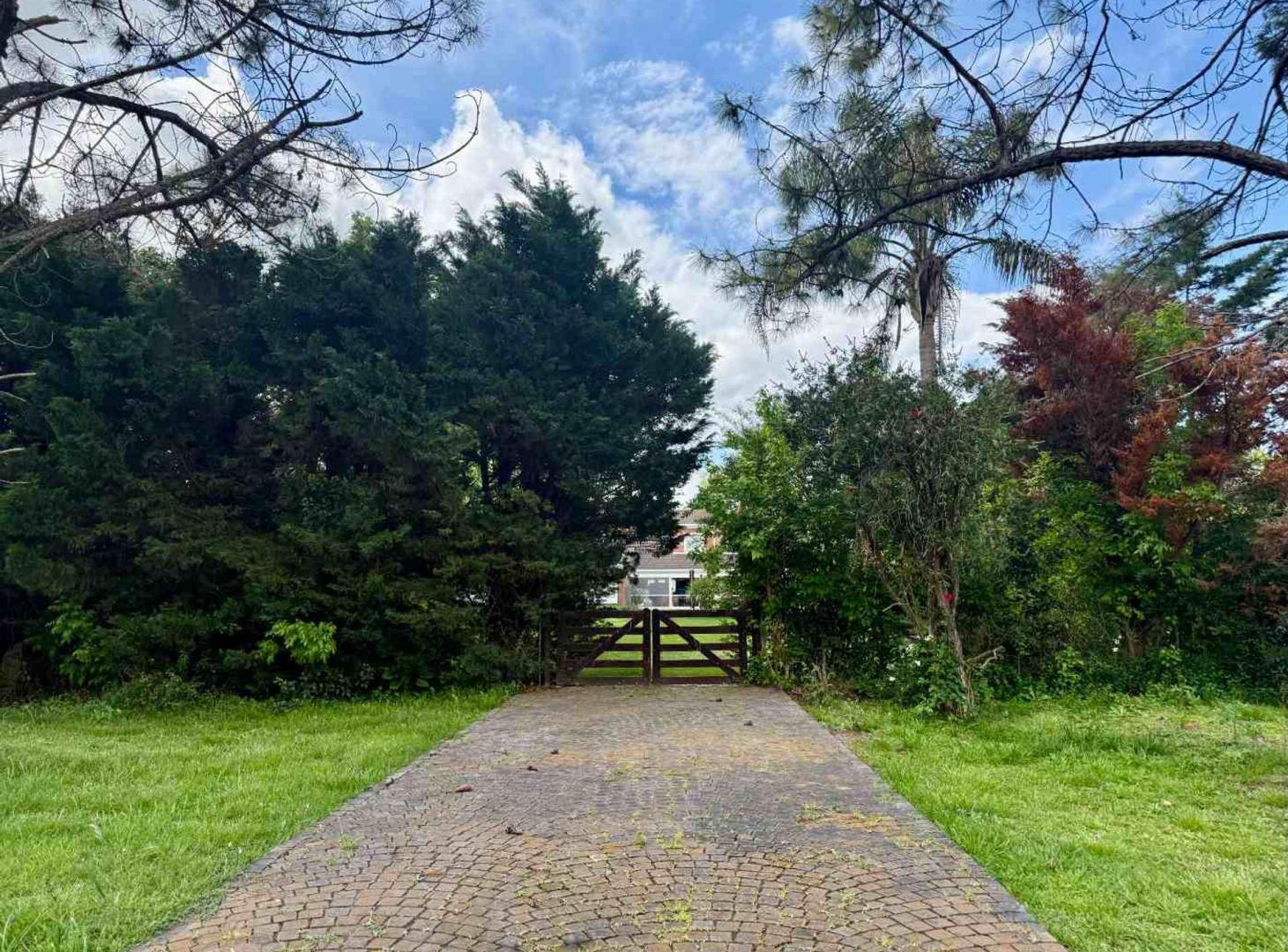 Foto de VENTA LOTE 865M2 EN CAMPOS DE ALVAREZ, imagen 1