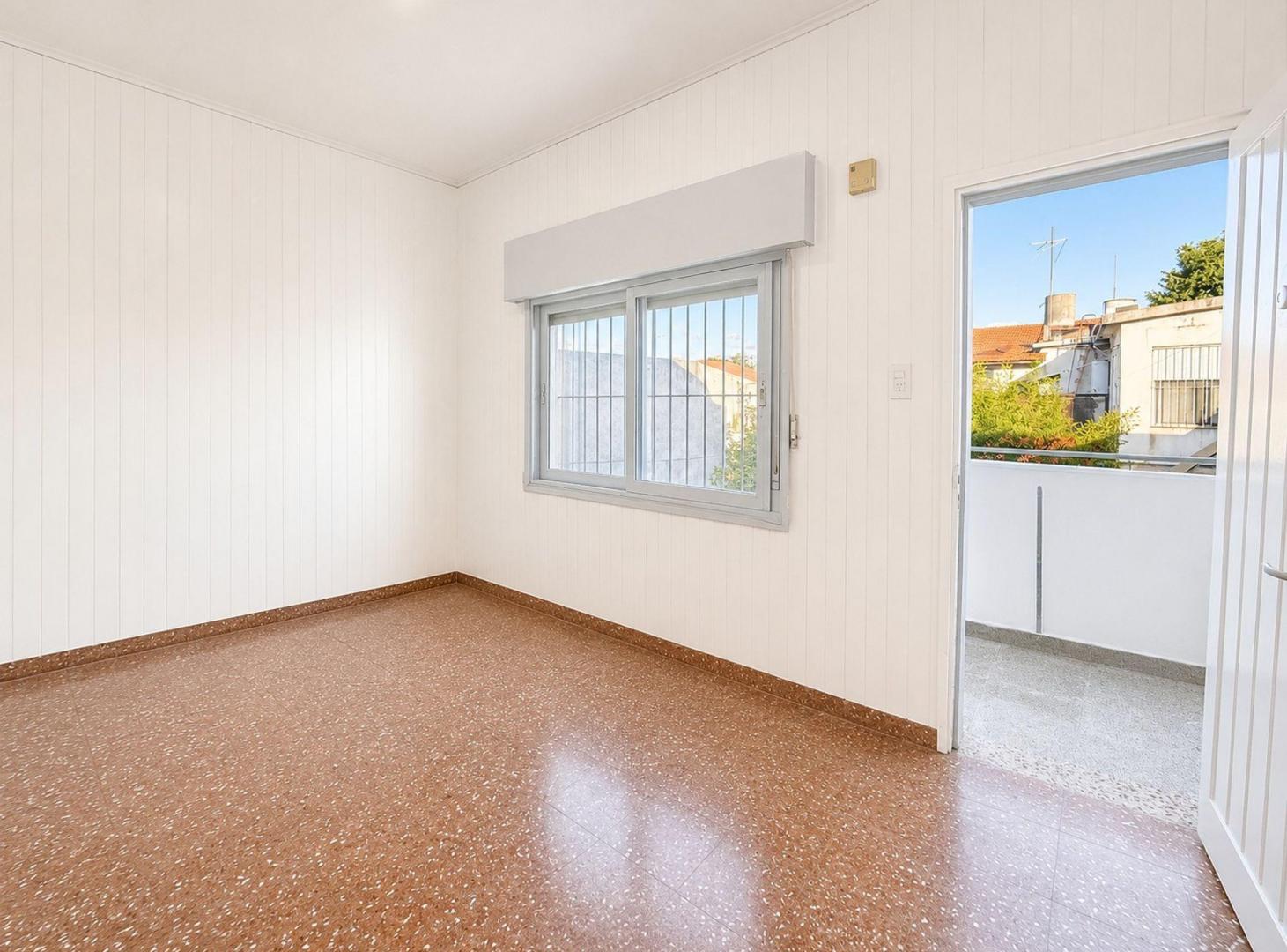 Foto de VENTA PH 3 AMB. C/BALCÓN - HAEDO, imagen 1