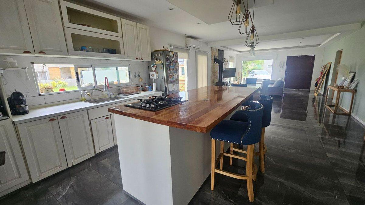 Foto de VENTA CASA 4 AMB PILETA ALVAREZ DEL BOSQUE MORENO, imagen 5