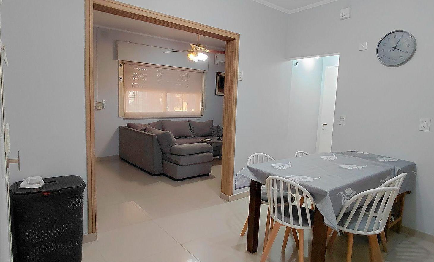 Foto de VENTA DUPLEX 4 AMB COCHERA Y PATIO EN RAMOS MEJÍA, imagen 1