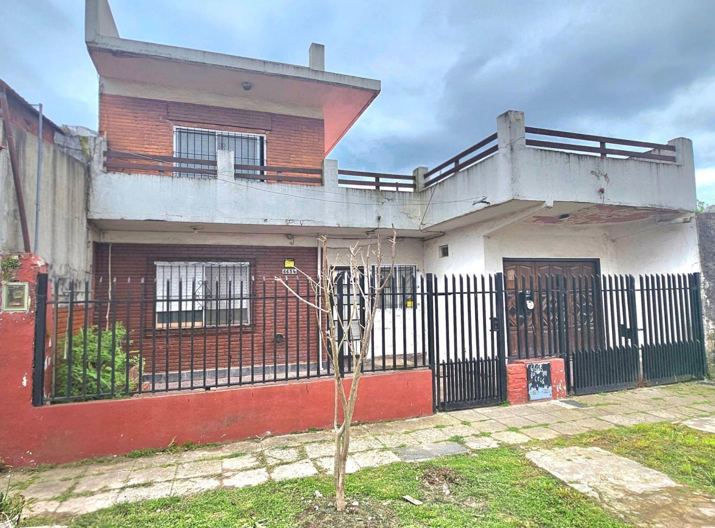 Foto de VENTA CASA 3 AMBIENTES MORENO EXCELENTE OPORTUNIDA, imagen 2