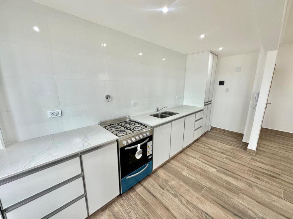 3 Ambientes a Estrenar con Cochera en Venta en Barrio San Carlos 2