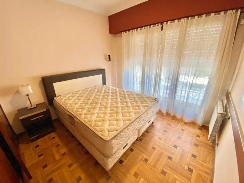 Alquiler 24 meses, 3 ambientes zona la perla 4