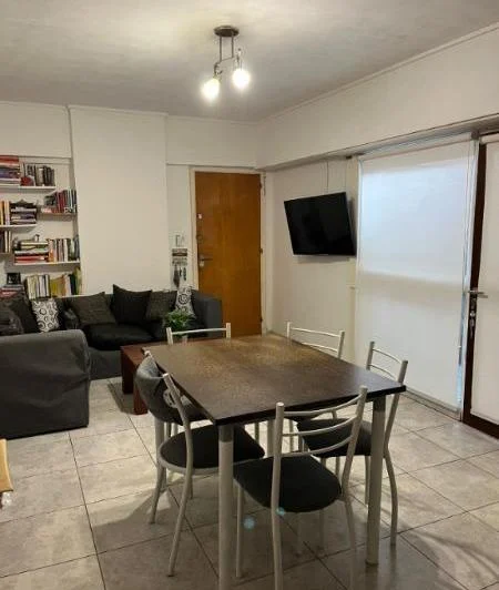 Alquiler 24 Meses La perla 2 Amb c/Dependencia y Patios 1
