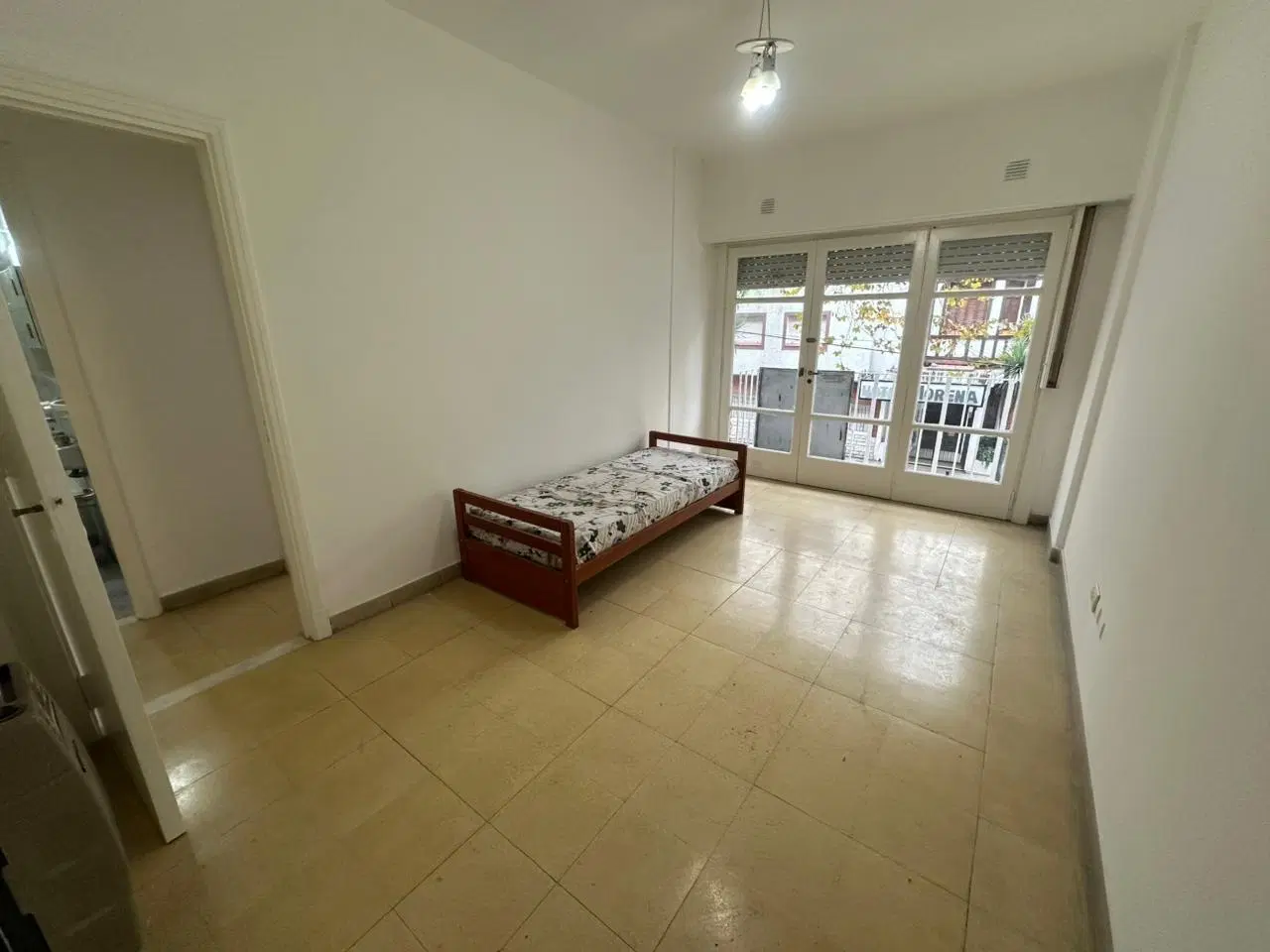Dos ambientes con balcon a la calle y lavadero. 43mts totales! 3