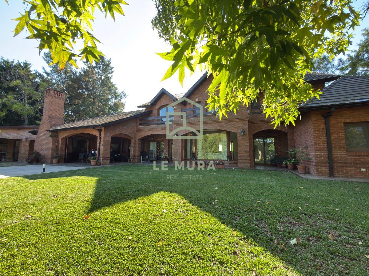Foto de Casa de 4 dormitorios en suite. Abril Club de Campo. G. E. Hudson, imagen 1