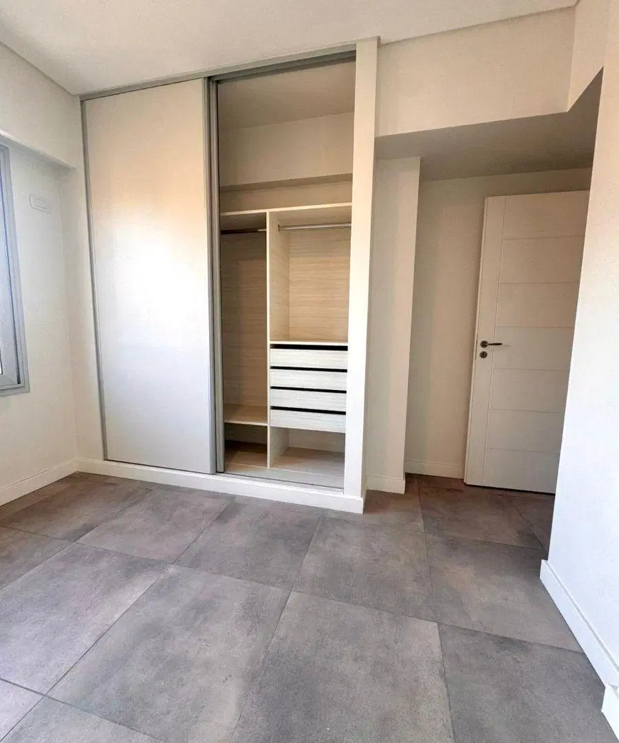 EXCELENTE DEPARTAMENTO DOS AMBIENTES A ESTRENAR!! 8