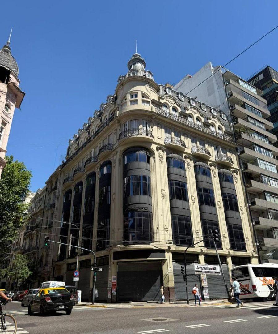 Foto de VENTA EDIFICIO EN BLOCK EN ESQUINA REFACCIONADO A NUEVO, BALVANERA, imagen 1