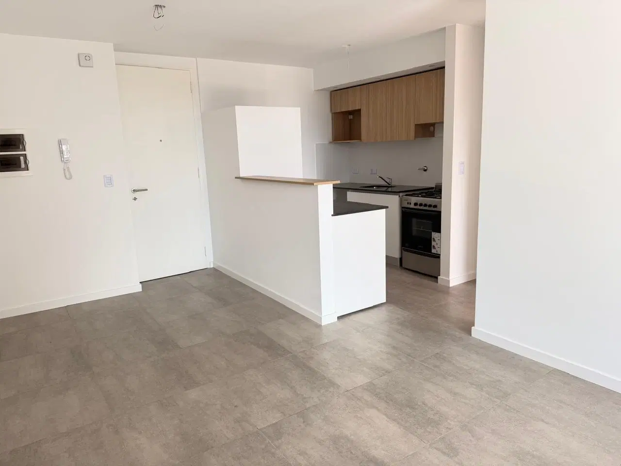 Departamento un dormitorio a estrenar con Amenites en Lourdes 1