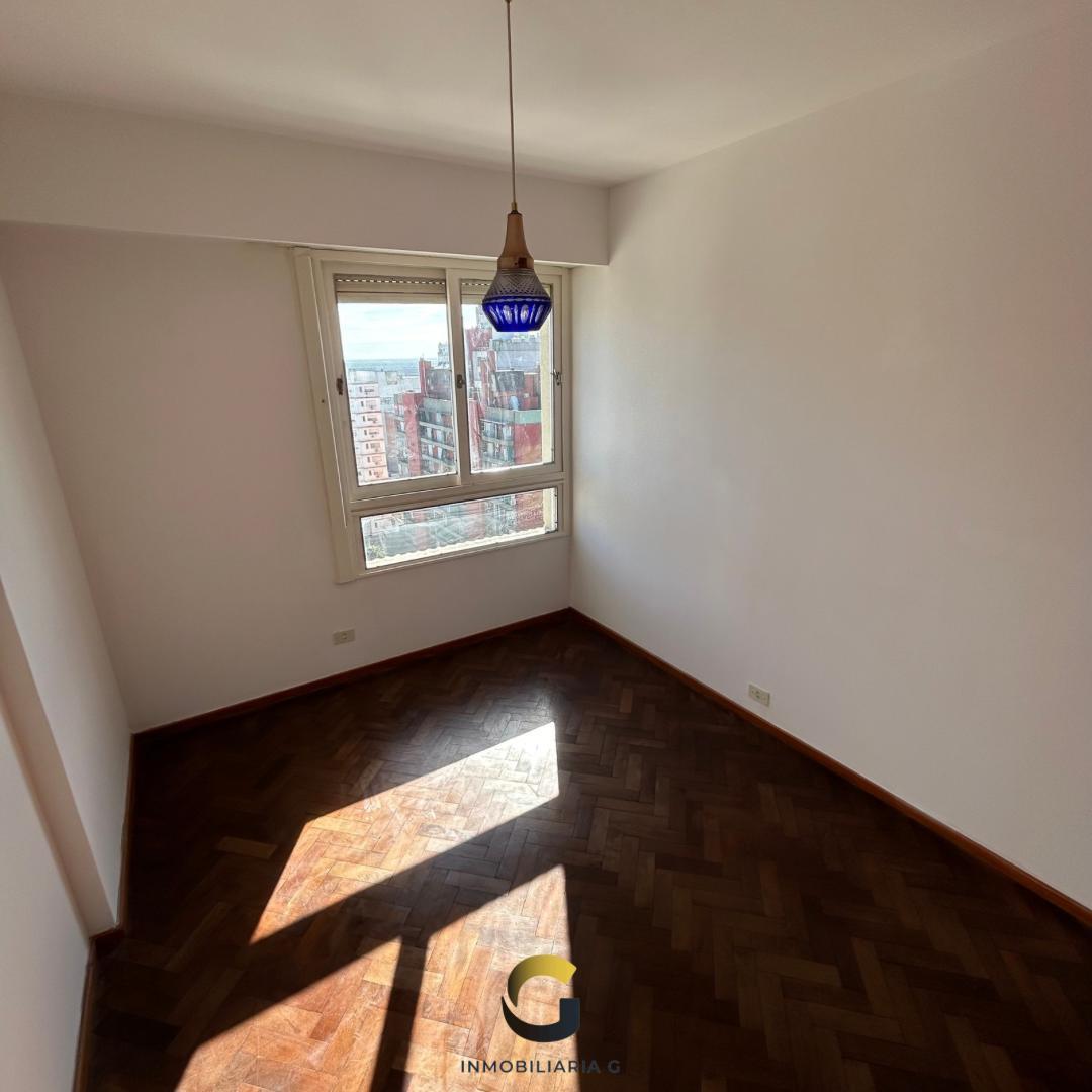 Departamento de 3 Dorm. con Cochera en Urquiza 1100 1