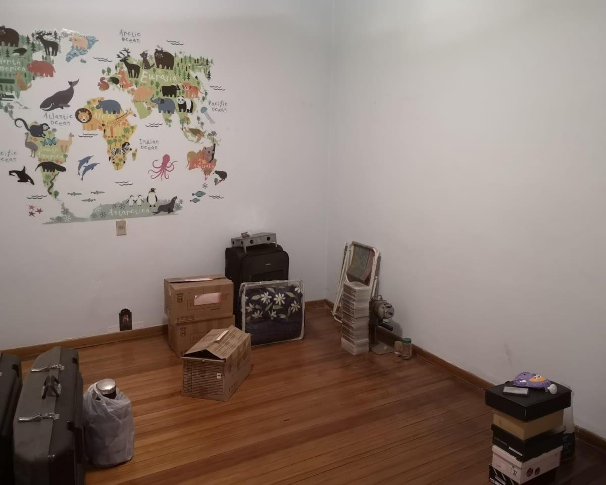 Casa en Venta de 4 Dorm. C/ Cochera en Villa Soldati 3