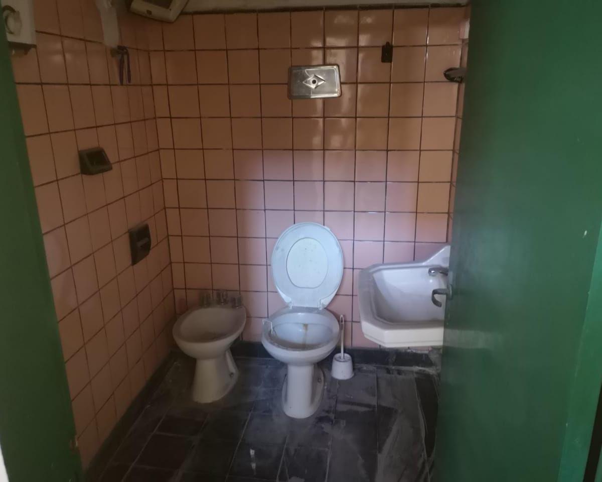 Casa en Venta de 4 Dorm. C/ Cochera en Villa Soldati 4
