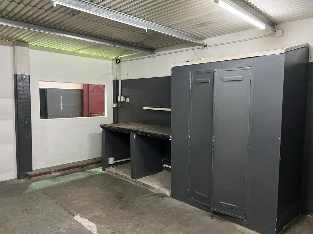 Corrales 3200 Galpon de 1200 m² Mixtura 2 2