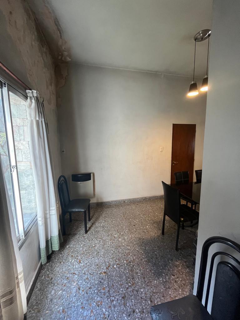 Hermosa Propiedad de 2 Departamentos en Mendez 2545 3