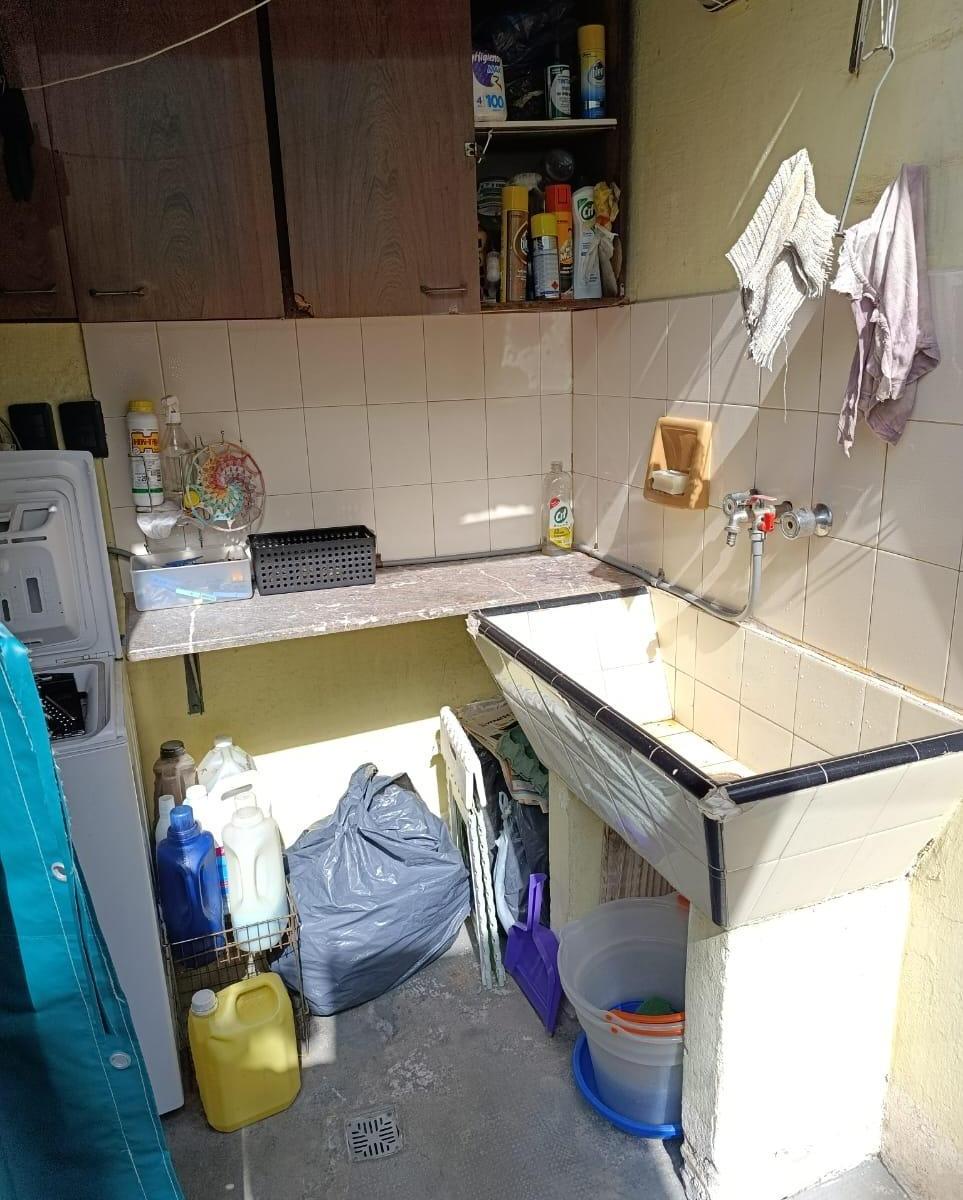 Excelente Casa con Cochera Vrios Vehiculos en Villa Soldati 3