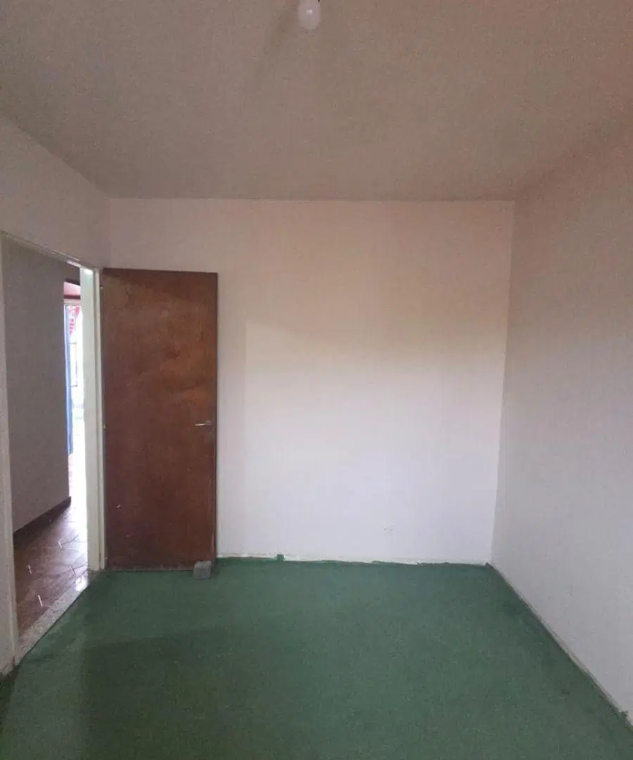 Alquila 8 Amb en Lote Propio - Cochera para 6 Autos Quincho / Galpón Depósito 5