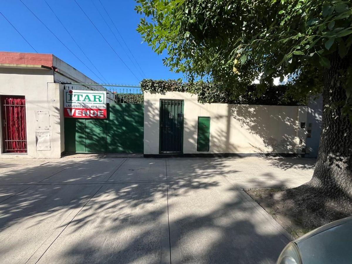 Alquila 8 Amb en Lote Propio - Cochera para 6 Autos Quincho / Galpón Depósito