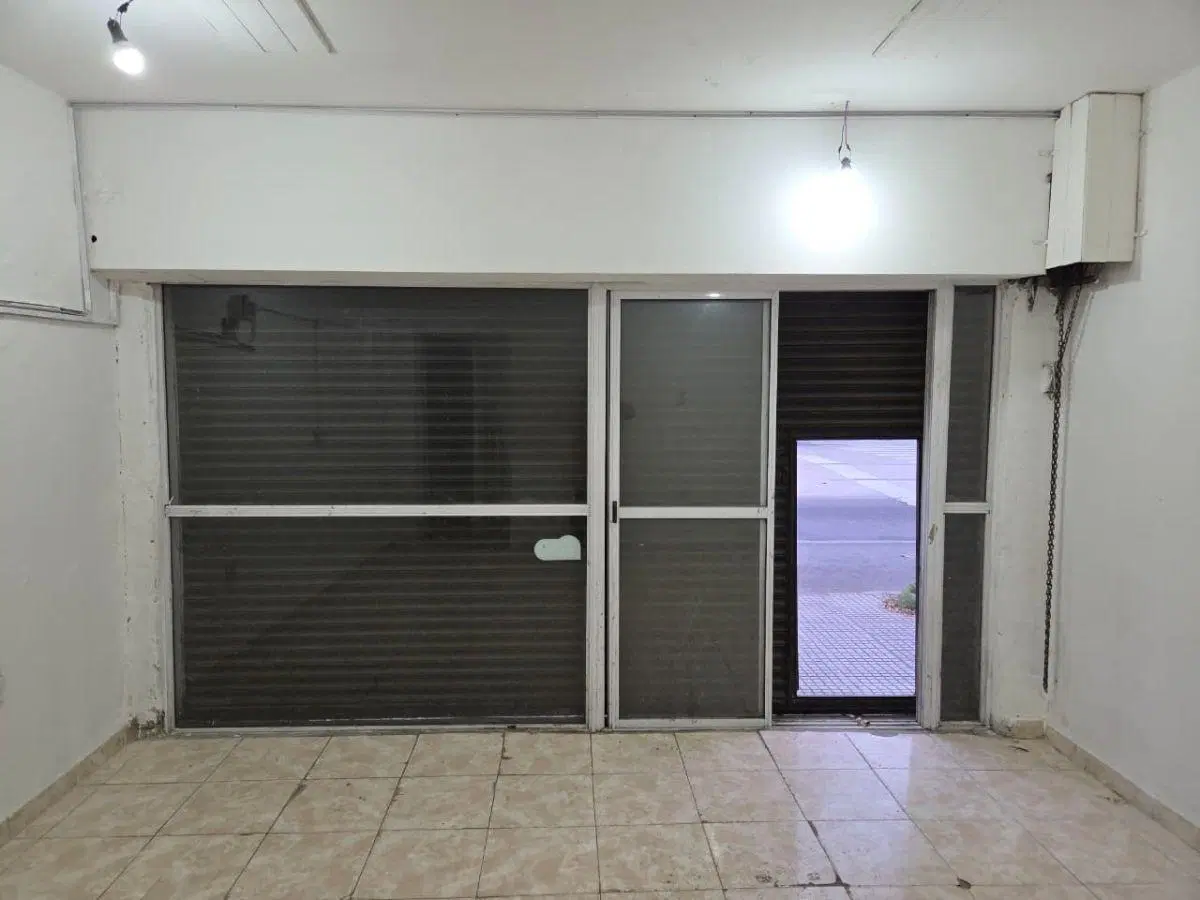 Alquila local comercial - 20m2 - Villa Soladati 3
