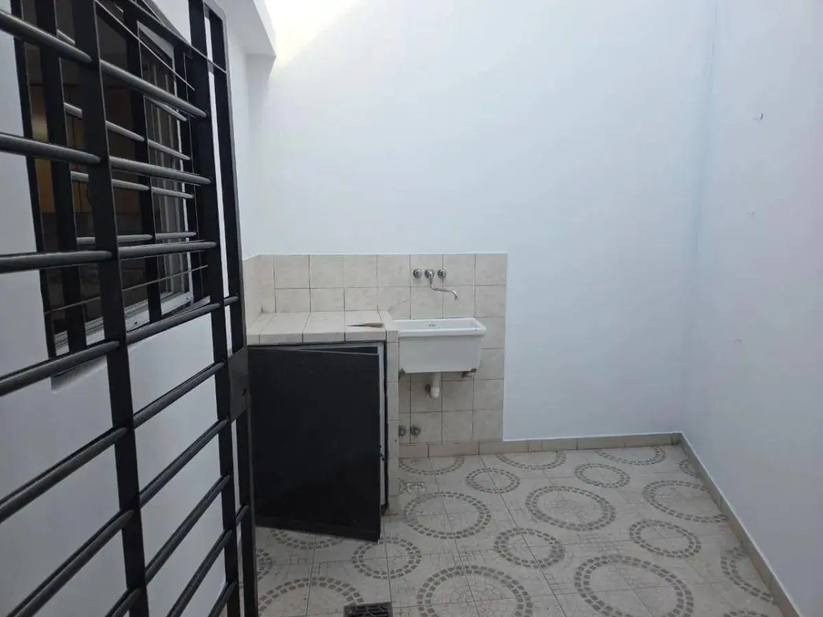 Casa En Alquiler - Villa Soldati Ubicación: Corrales 3000, Caba - 3 Ambientes 8