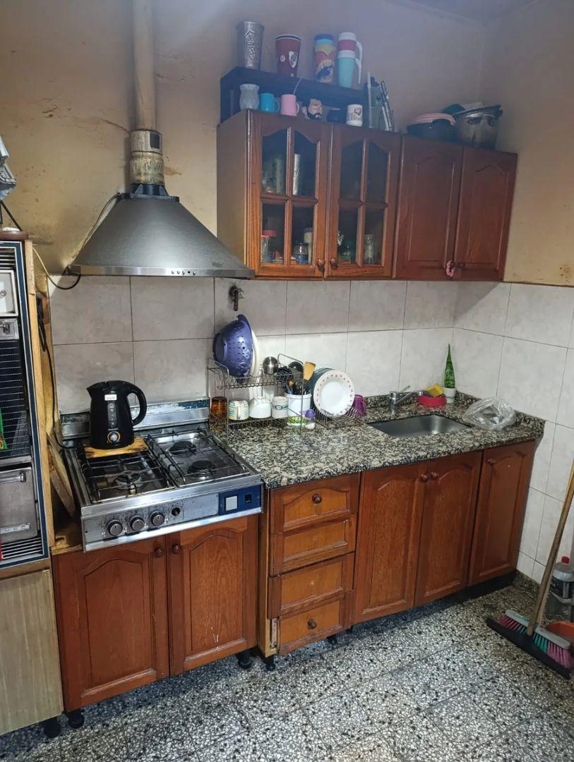 Foto de Casa Con 2 Departamentos Independientes En Venta Av. San Pedrito 3162, imagen 3