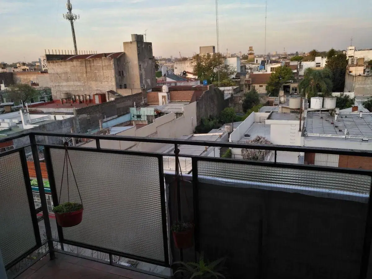 Excelente Departamento Ubicado En La Calle Romero Al 400 A 1 Cuadra De Av Saenz Y Traful  Con $3000 3