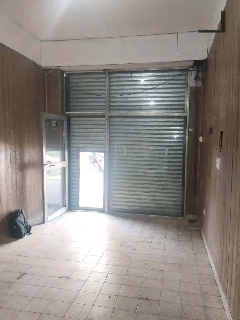 Local En Venta Sobre Av. Eva Perón  Flores  U$d 62.000 5