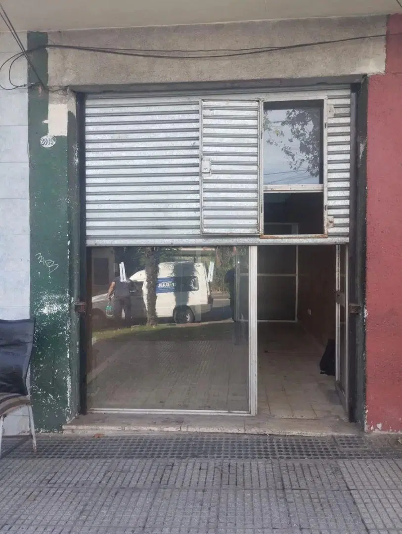 Local En Venta Sobre Av. Eva Perón  Flores  U$d 62.000 1