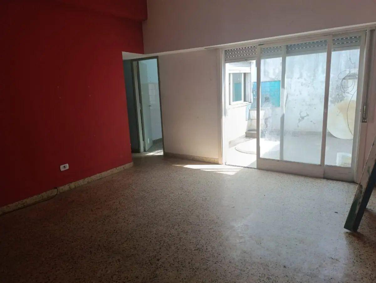 Foto de Tipo Casa Frente Planta Alta 3 Ambientes Con Patio, imagen 1
