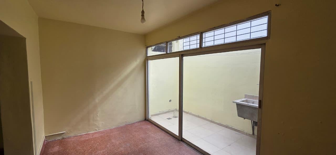 Foto de Alquila PH 2 ambientes con patio., imagen 2